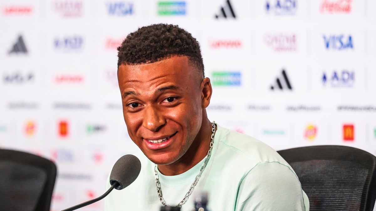 Mbappé blessé dès ses débuts avec On : ses nouveaux crampons peuvent-ils être en cause ?