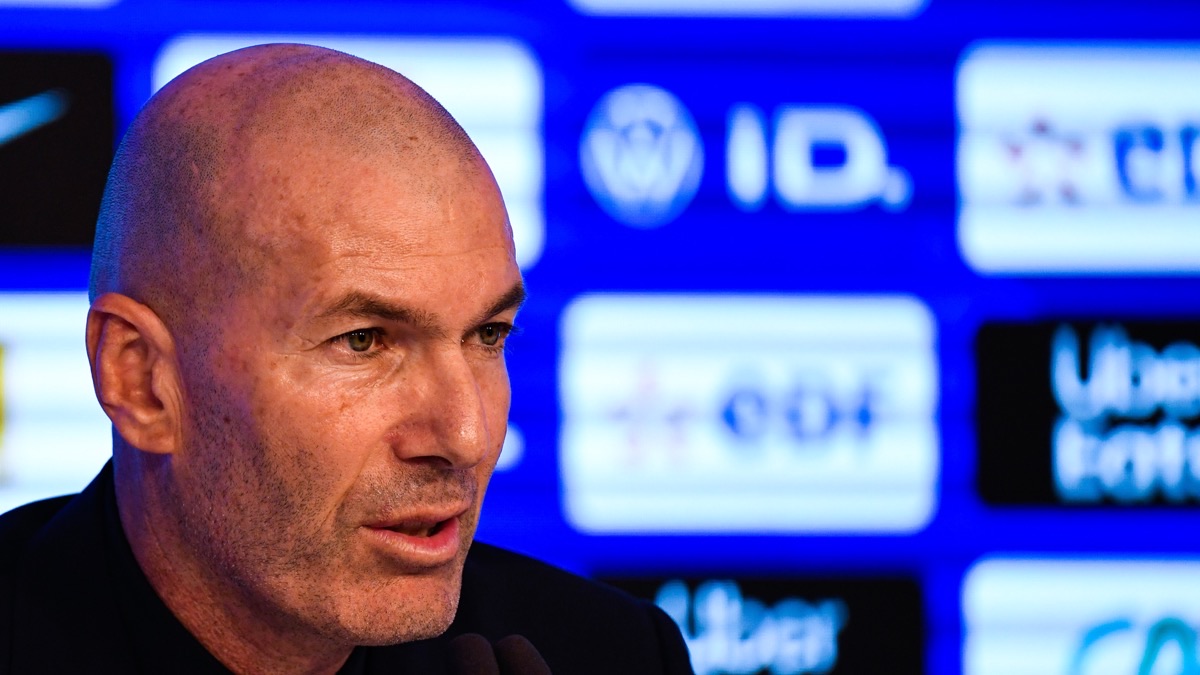 Bleus : Zidane arrive au Stade de France, l’hommage à Deschamps attend toujours